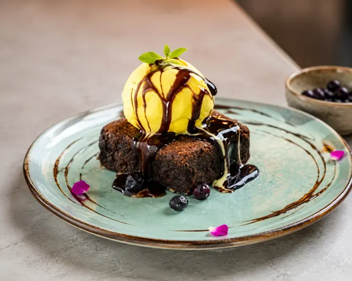 Brownie con helado